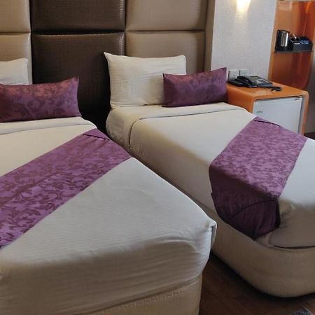 Ritu Ivy Hotel โกลกาตา ภายนอก รูปภาพ