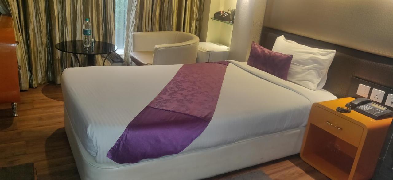 Ritu Ivy Hotel โกลกาตา ภายนอก รูปภาพ