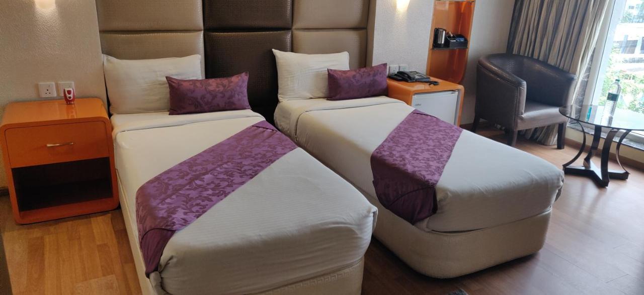Ritu Ivy Hotel โกลกาตา ภายนอก รูปภาพ