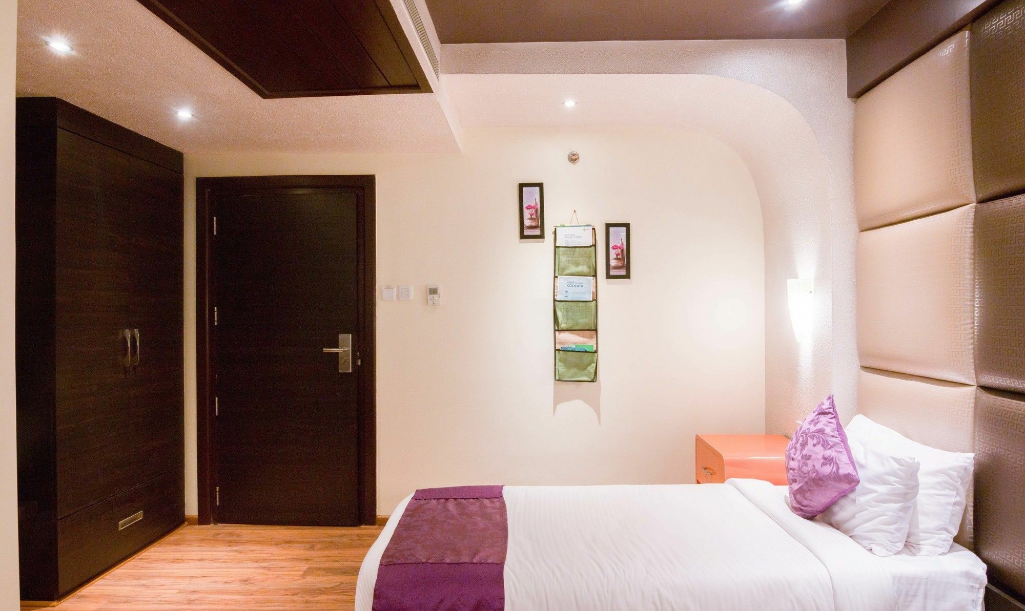 Ritu Ivy Hotel โกลกาตา ภายนอก รูปภาพ