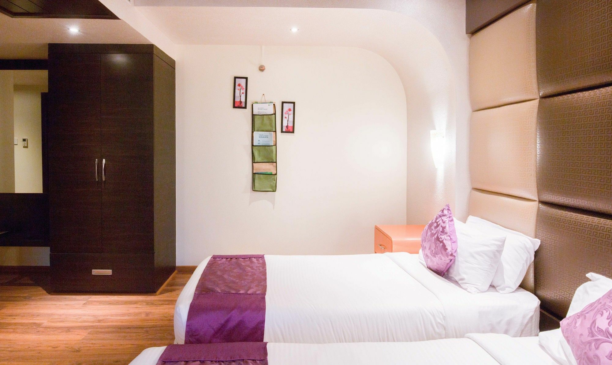 Ritu Ivy Hotel โกลกาตา ภายนอก รูปภาพ